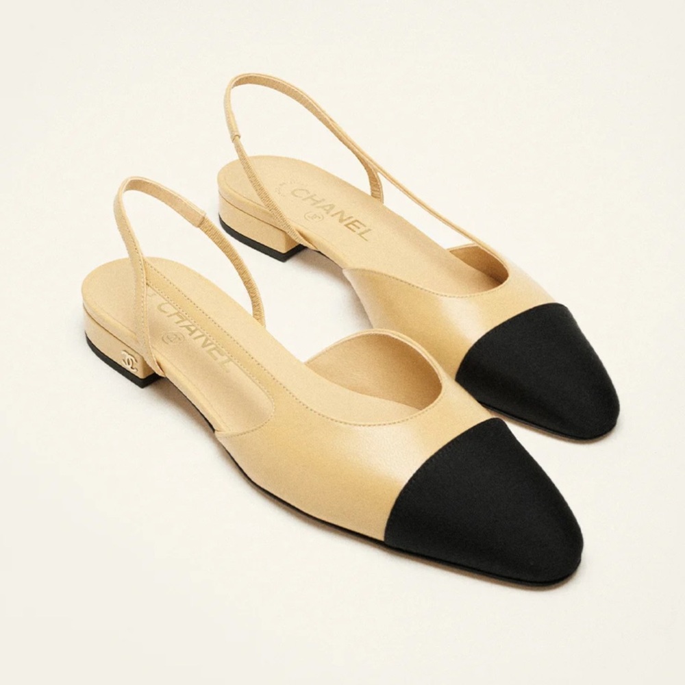 CHANEL Goatskin & Grossgrain Two-Tone Beige and Black cc cap toe Flats 37 7 NEW